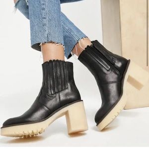 Free People - New James Chelsea Boot (Women)
Size 39